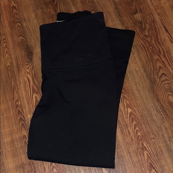 Nike Dri Fit Capri - Picture 3 of 4